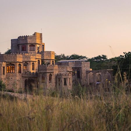 Manmatha A Luxury Retreat Bed and Breakfast Udaipur Exteriör bild