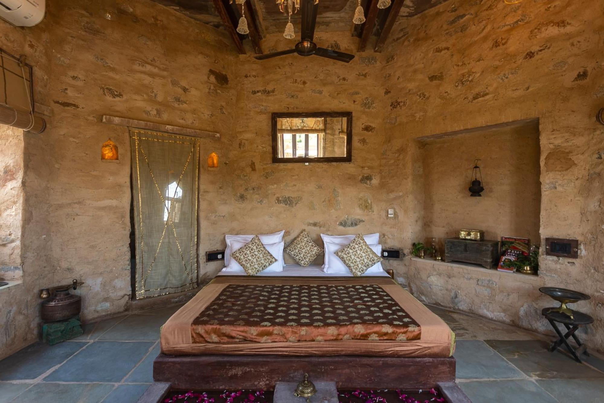 Manmatha A Luxury Retreat Bed and Breakfast Udaipur Exteriör bild