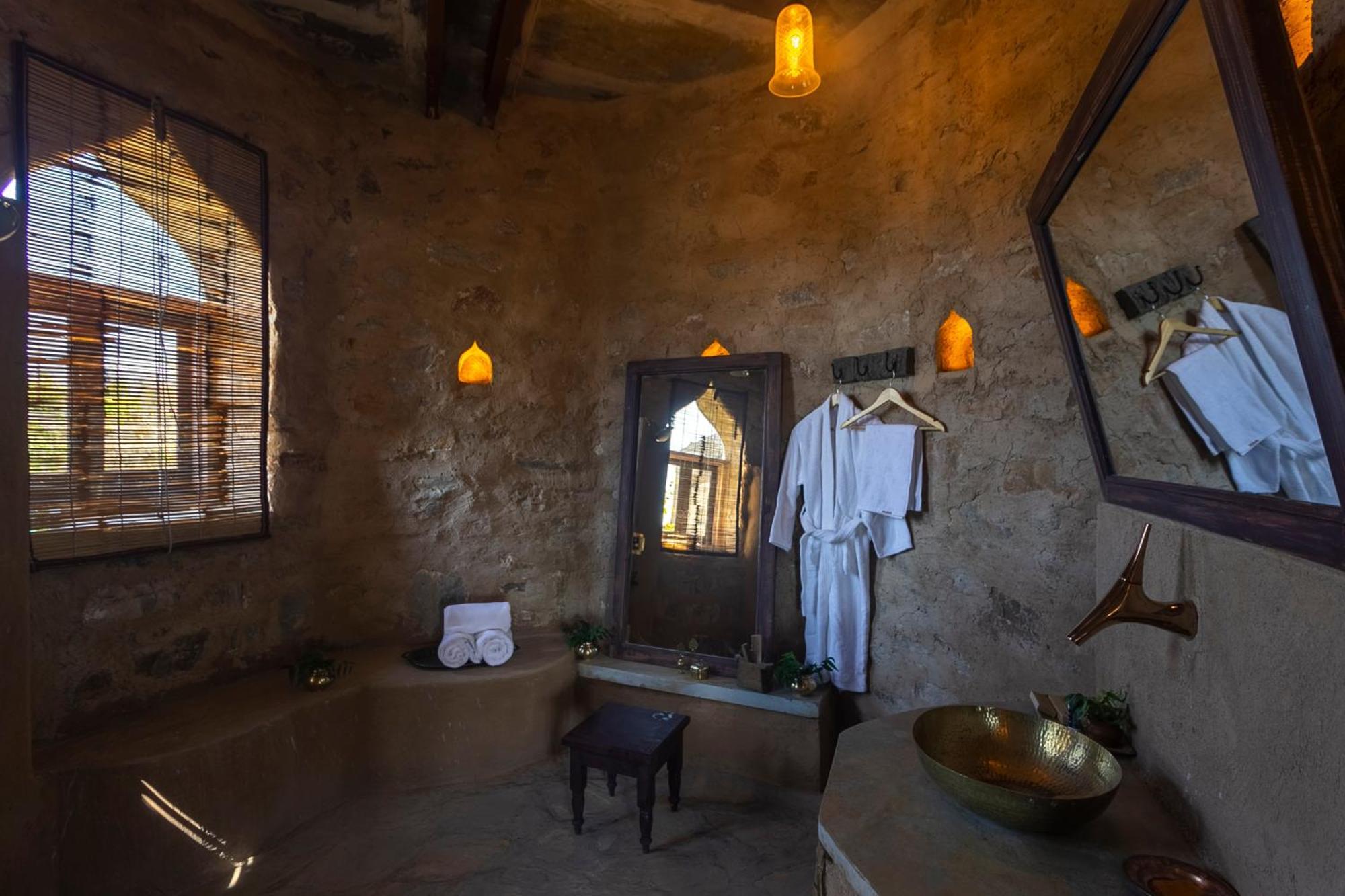 Manmatha A Luxury Retreat Bed and Breakfast Udaipur Exteriör bild
