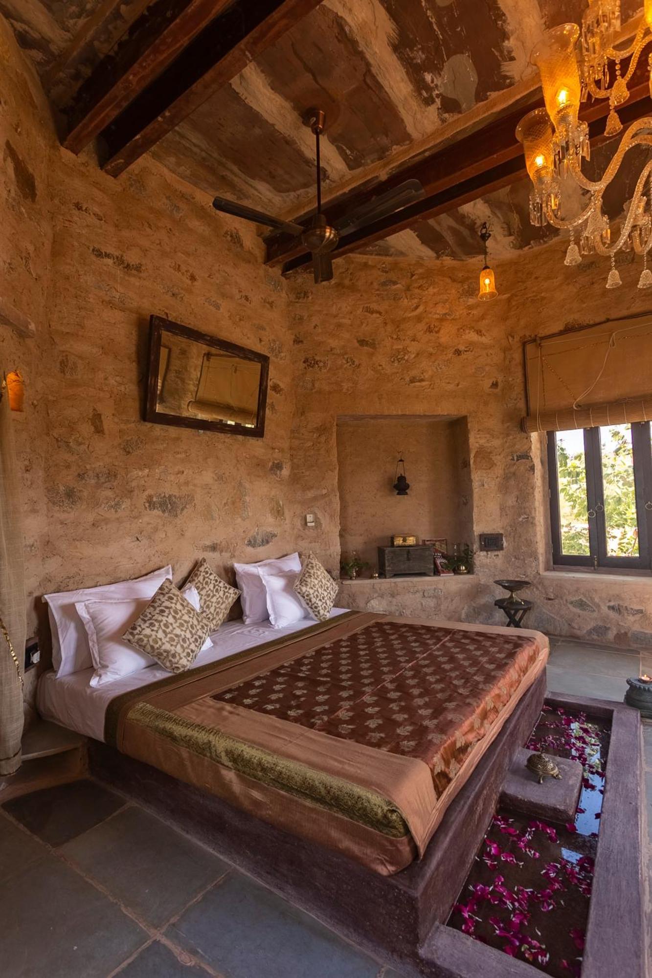 Manmatha A Luxury Retreat Bed and Breakfast Udaipur Exteriör bild
