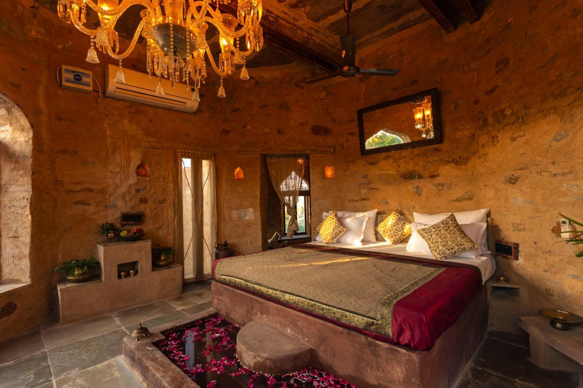 Manmatha A Luxury Retreat Bed and Breakfast Udaipur Exteriör bild