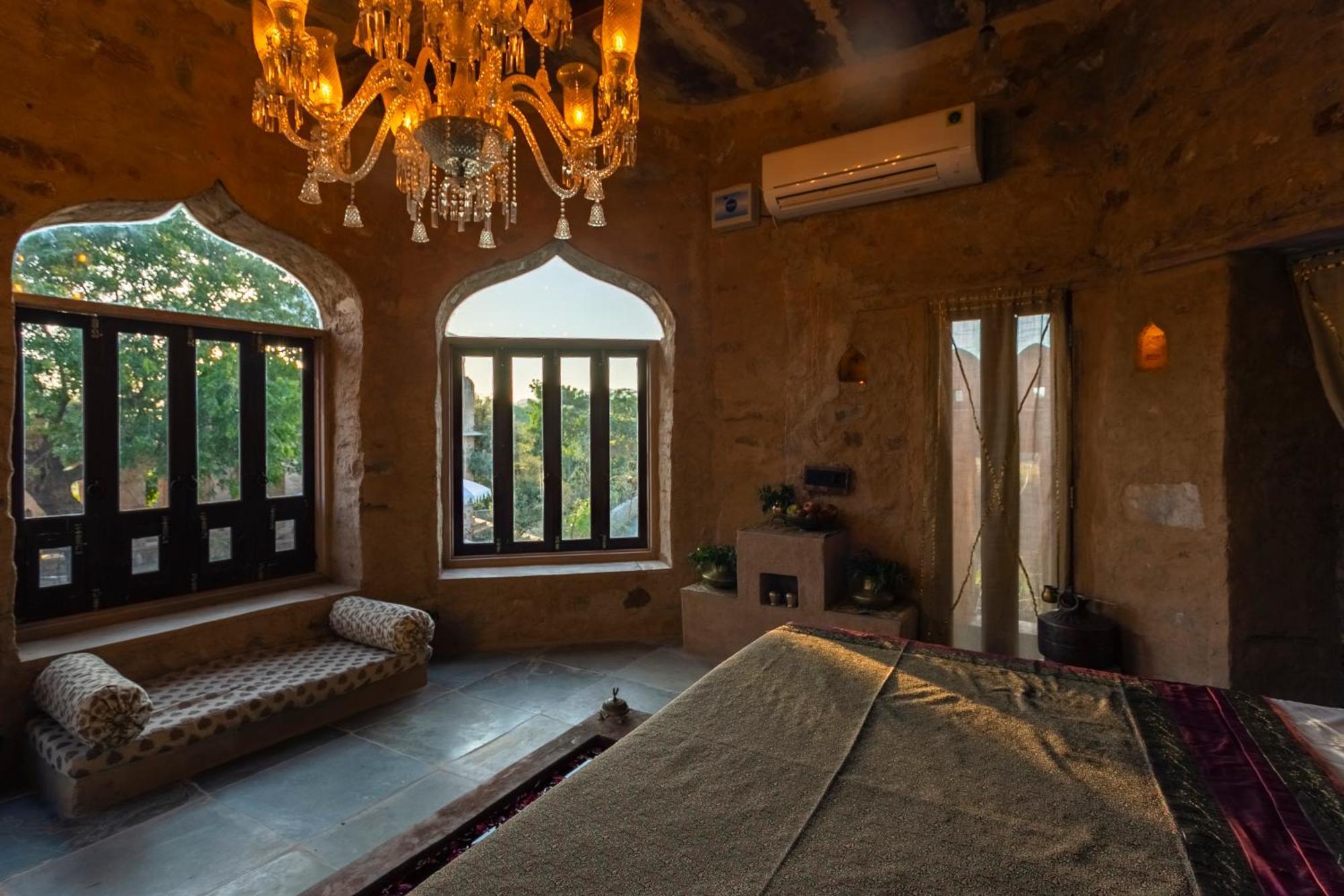 Manmatha A Luxury Retreat Bed and Breakfast Udaipur Exteriör bild