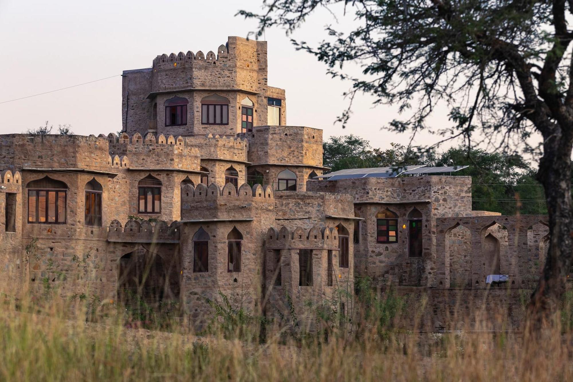 Manmatha A Luxury Retreat Bed and Breakfast Udaipur Exteriör bild