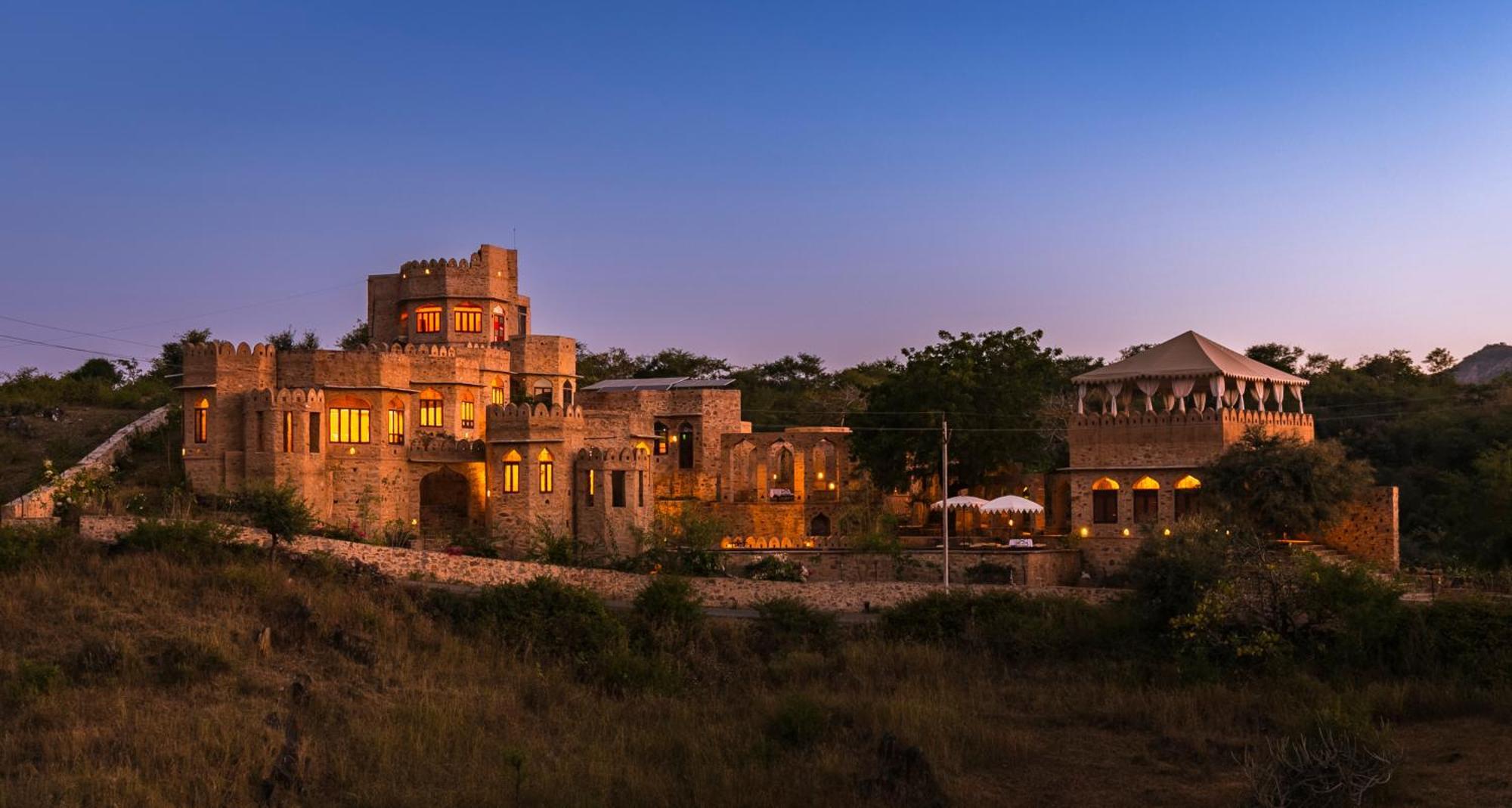 Manmatha A Luxury Retreat Bed and Breakfast Udaipur Exteriör bild