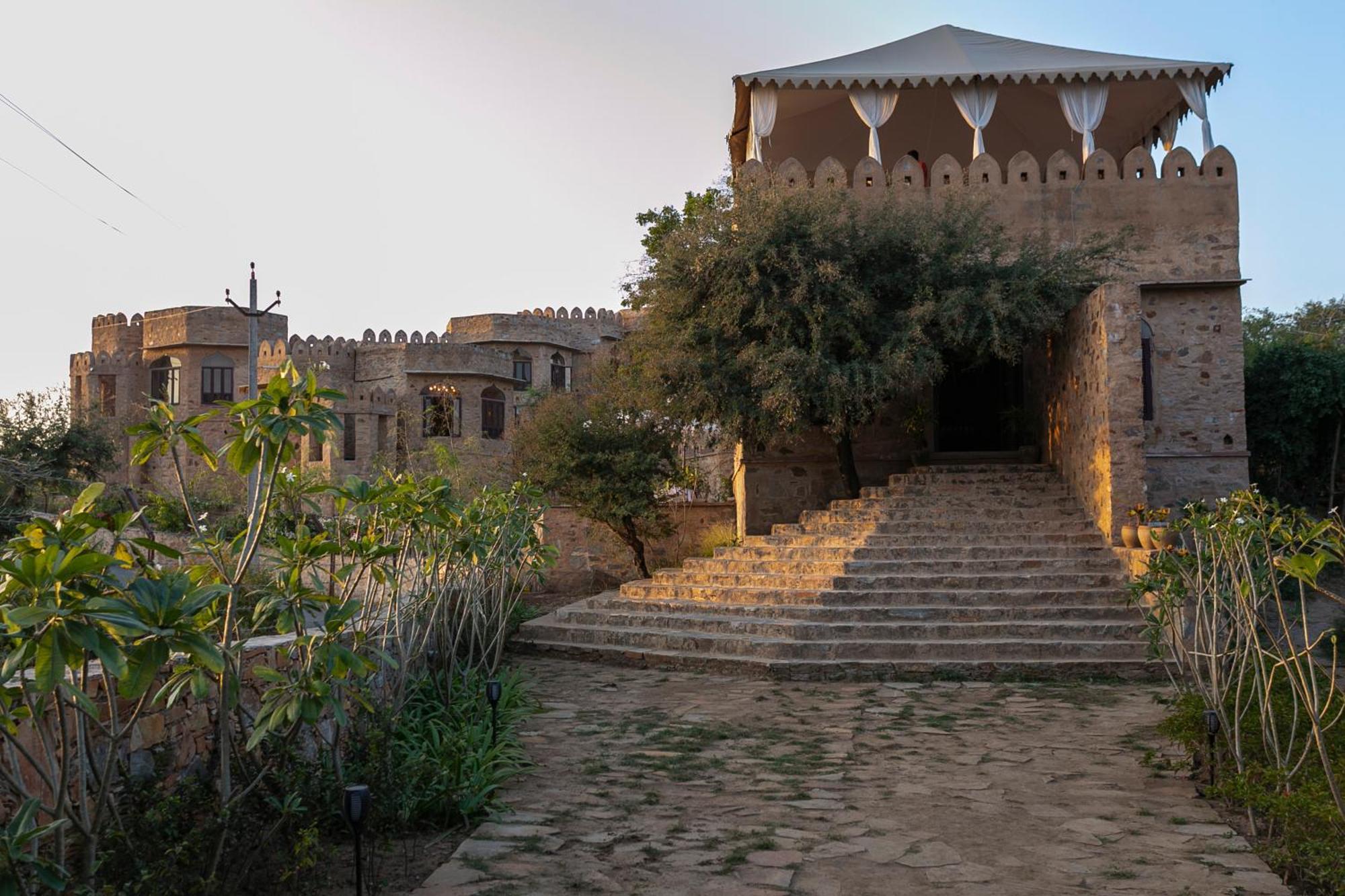 Manmatha A Luxury Retreat Bed and Breakfast Udaipur Exteriör bild