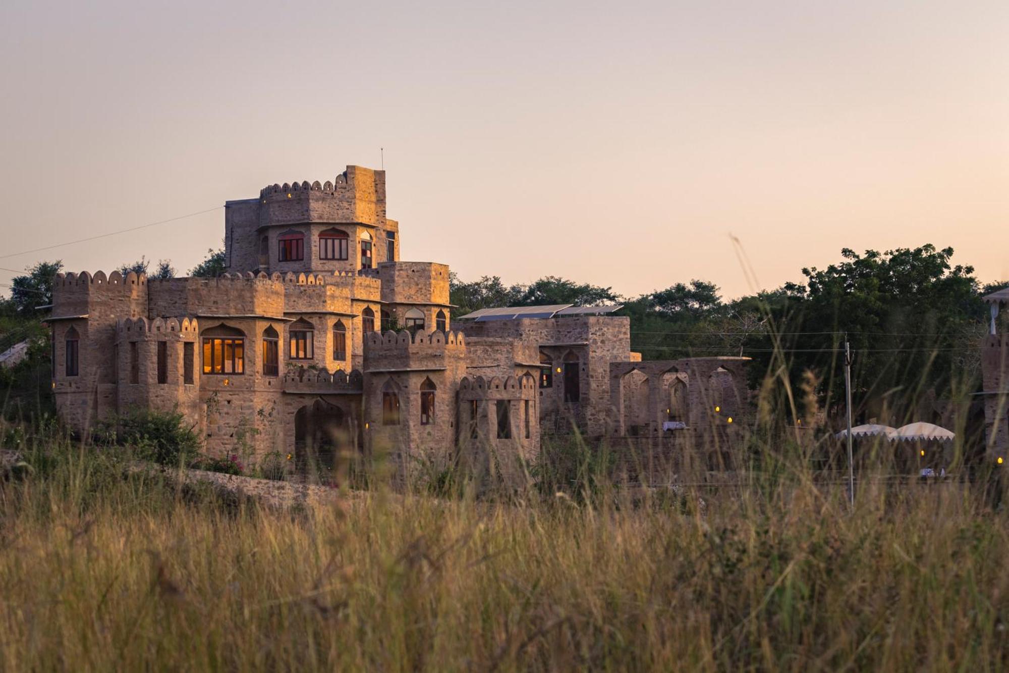 Manmatha A Luxury Retreat Bed and Breakfast Udaipur Exteriör bild