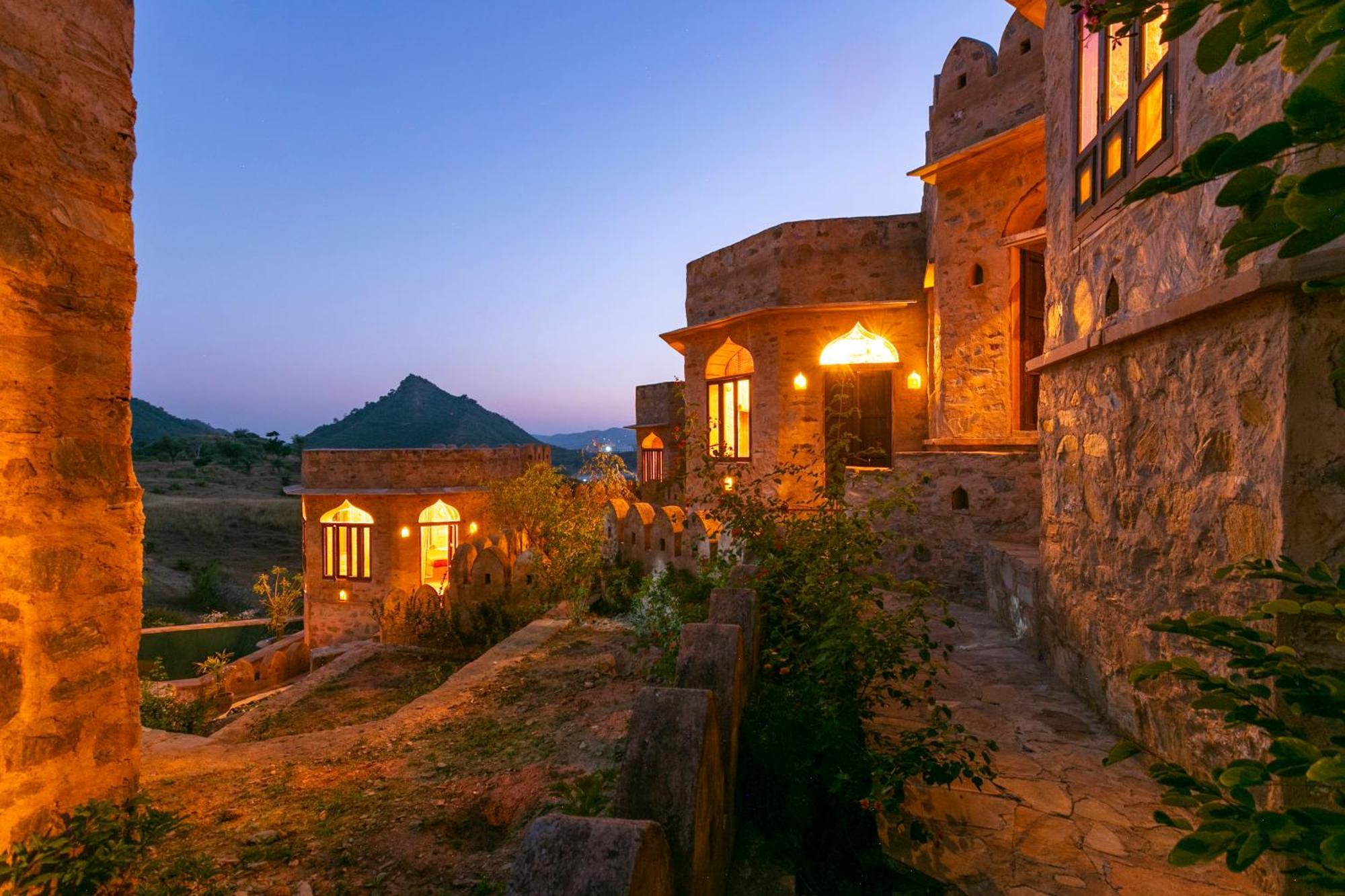 Manmatha A Luxury Retreat Bed and Breakfast Udaipur Exteriör bild